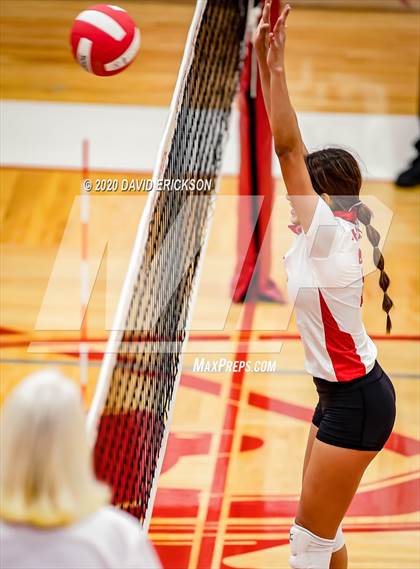Thumbnail 1 in Perryton vs. Pampa photogallery.