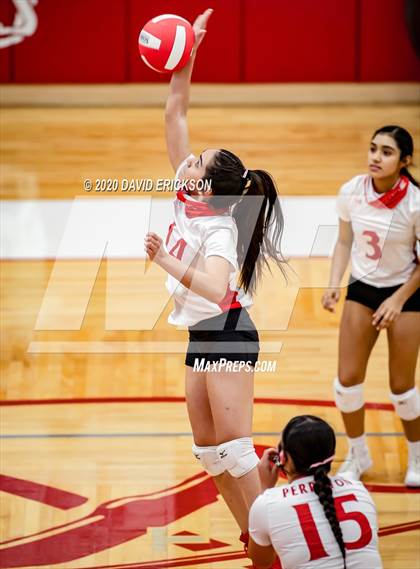 Thumbnail 3 in Perryton vs. Pampa photogallery.