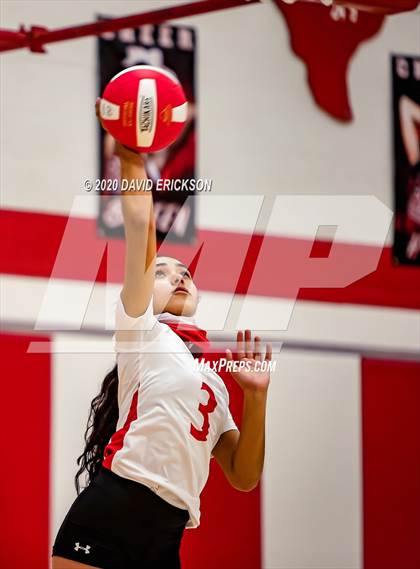 Thumbnail 3 in Perryton vs. Pampa photogallery.