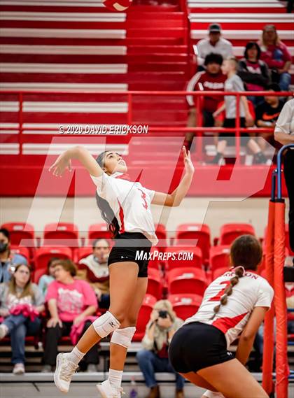 Thumbnail 1 in Perryton vs. Pampa photogallery.