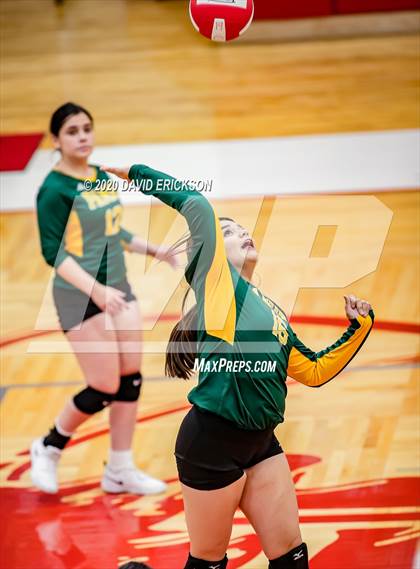 Thumbnail 1 in Perryton vs. Pampa photogallery.