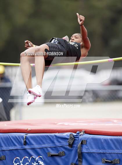 Thumbnail 2 in Lewis James Invitational (High Jump) photogallery.