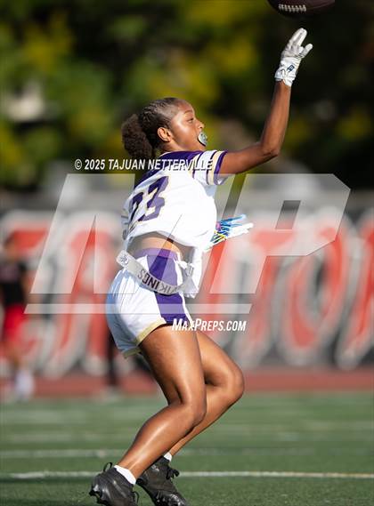 Thumbnail 2 in JV: Valencia @ Hart photogallery.