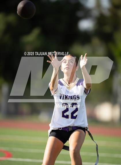 Thumbnail 1 in JV: Valencia @ Hart photogallery.