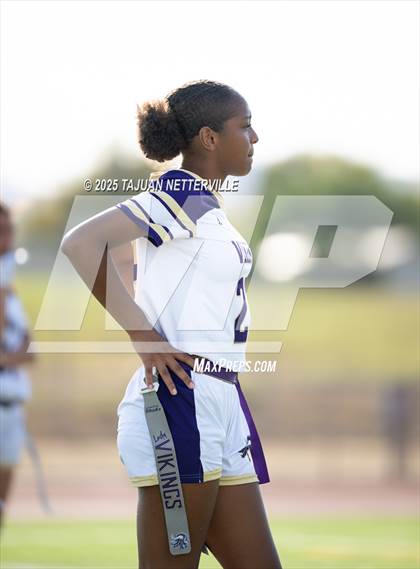 Thumbnail 2 in JV: Valencia @ Hart photogallery.