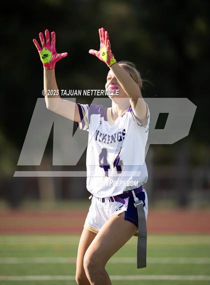 Thumbnail 2 in JV: Valencia @ Hart photogallery.