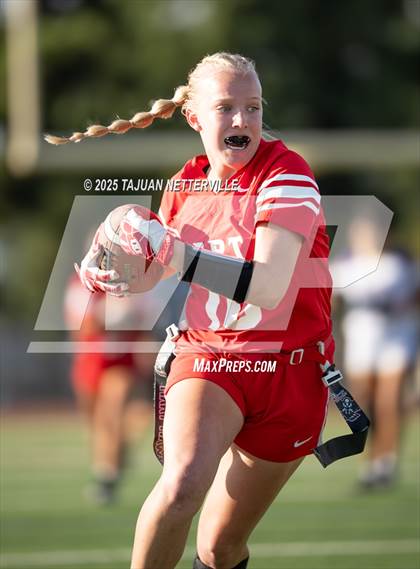 Thumbnail 1 in JV: Valencia @ Hart photogallery.