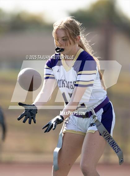 Thumbnail 2 in JV: Valencia @ Hart photogallery.