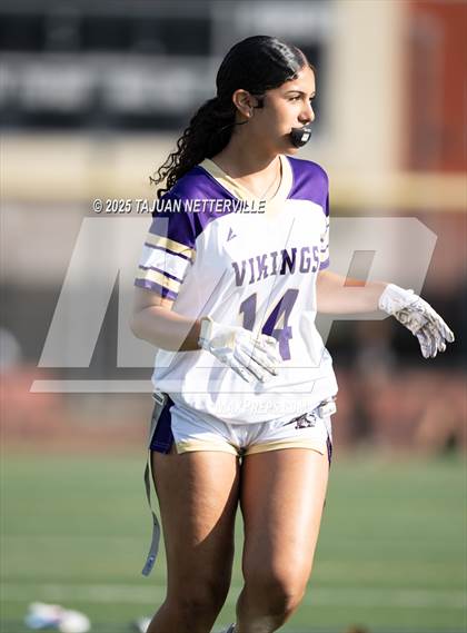 Thumbnail 1 in JV: Valencia @ Hart photogallery.