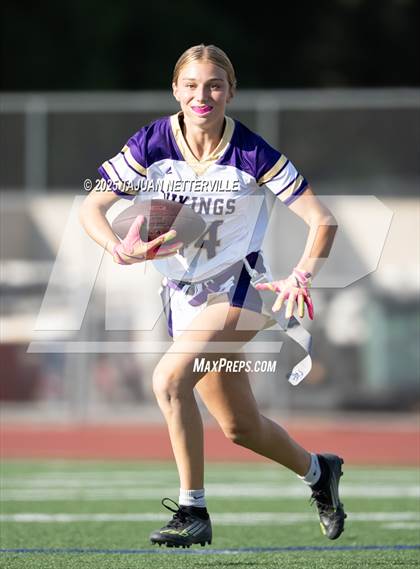 Thumbnail 2 in JV: Valencia @ Hart photogallery.