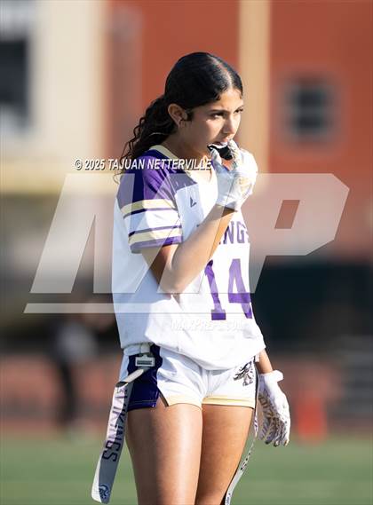 Thumbnail 3 in JV: Valencia @ Hart photogallery.