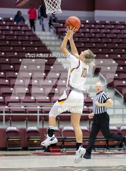 Thumbnail 2 in Fairfield vs. Rusk (Athens Invitational) photogallery.