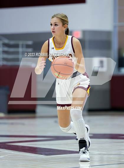 Thumbnail 2 in Fairfield vs. Rusk (Athens Invitational) photogallery.