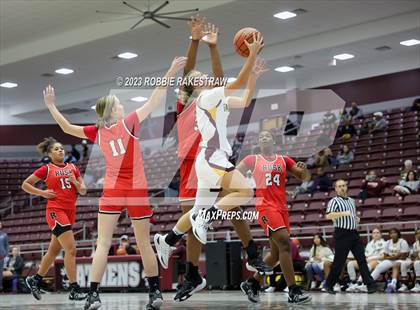 Thumbnail 1 in Fairfield vs. Rusk (Athens Invitational) photogallery.