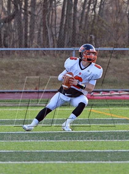 Thumbnail 2 in Southington vs. Ridgefield (CIAC Class LL Semifinal) photogallery.