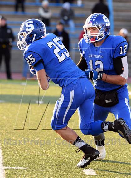 Thumbnail 3 in Southington vs. Ridgefield (CIAC Class LL Semifinal) photogallery.