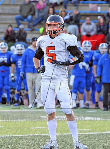 Thumbnail 1 in Southington vs. Ridgefield (CIAC Class LL Semifinal) photogallery.