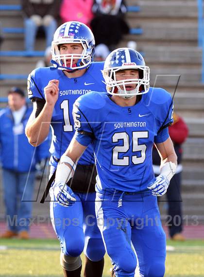 Thumbnail 1 in Southington vs. Ridgefield (CIAC Class LL Semifinal) photogallery.