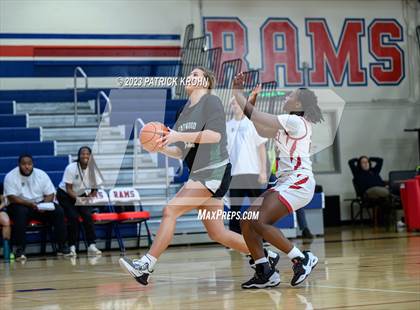 Thumbnail 2 in Bethel vs Kentwood (T-Town Tournament) photogallery.
