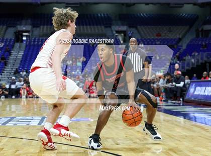 Thumbnail 1 in Ponder vs. Hitchcock (UIL 3A Basketball Final) photogallery.