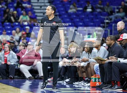 Thumbnail 1 in Ponder vs. Hitchcock (UIL 3A Basketball Final) photogallery.