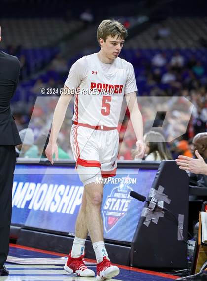 Thumbnail 2 in Ponder vs. Hitchcock (UIL 3A Basketball Final) photogallery.