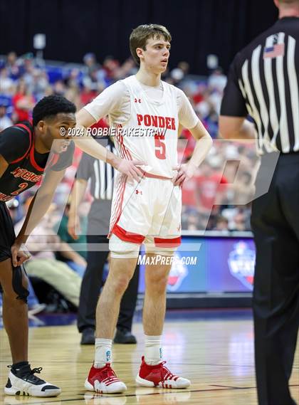 Thumbnail 3 in Ponder vs. Hitchcock (UIL 3A Basketball Final) photogallery.