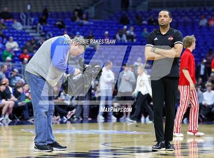 Thumbnail 3 in Ponder vs. Hitchcock (UIL 3A Basketball Final) photogallery.