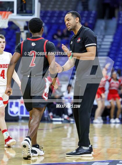 Thumbnail 2 in Ponder vs. Hitchcock (UIL 3A Basketball Final) photogallery.