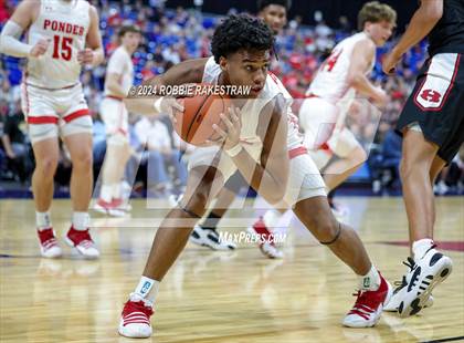 Thumbnail 3 in Ponder vs. Hitchcock (UIL 3A Basketball Final) photogallery.