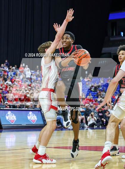 Thumbnail 2 in Ponder vs. Hitchcock (UIL 3A Basketball Final) photogallery.
