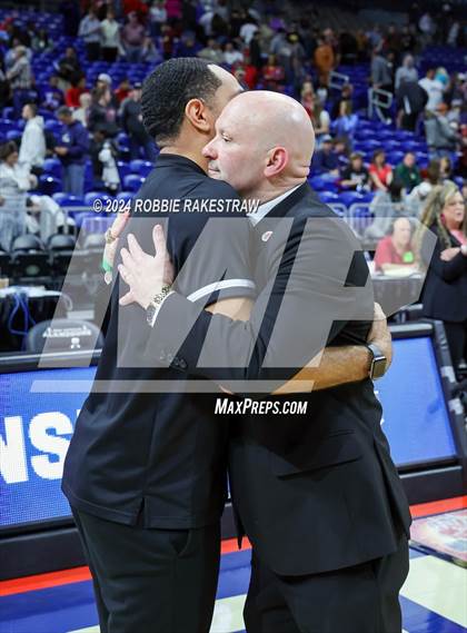 Thumbnail 2 in Ponder vs. Hitchcock (UIL 3A Basketball Final) photogallery.