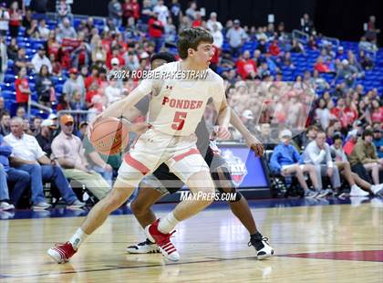 Thumbnail 3 in Ponder vs. Hitchcock (UIL 3A Basketball Final) photogallery.