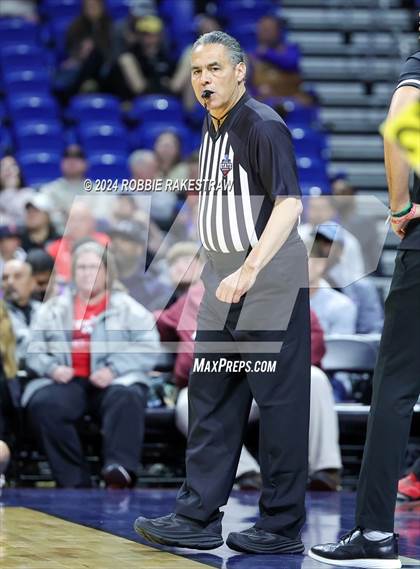 Thumbnail 2 in Ponder vs. Hitchcock (UIL 3A Basketball Final) photogallery.