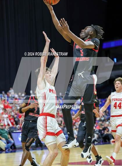 Thumbnail 1 in Ponder vs. Hitchcock (UIL 3A Basketball Final) photogallery.