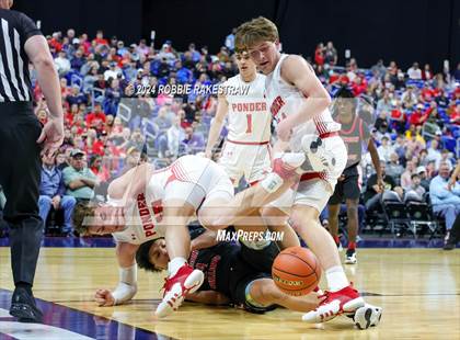 Thumbnail 1 in Ponder vs. Hitchcock (UIL 3A Basketball Final) photogallery.