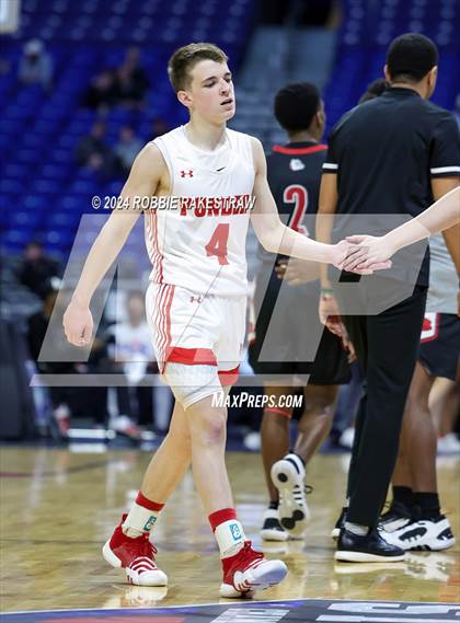 Thumbnail 3 in Ponder vs. Hitchcock (UIL 3A Basketball Final) photogallery.
