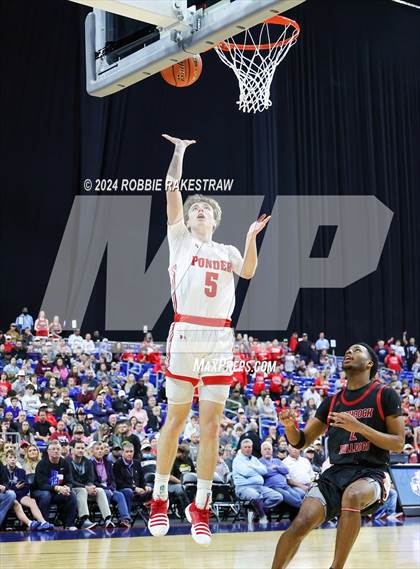 Thumbnail 2 in Ponder vs. Hitchcock (UIL 3A Basketball Final) photogallery.