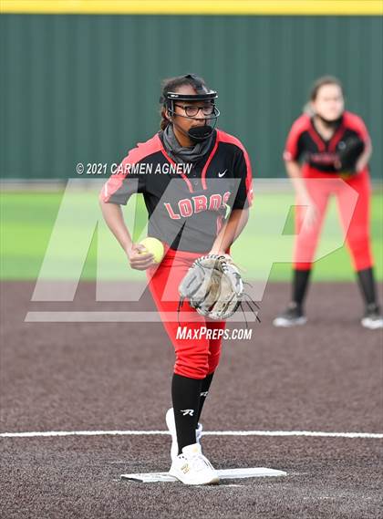 Thumbnail 2 in Cypress Woods vs Langham Creek photogallery.