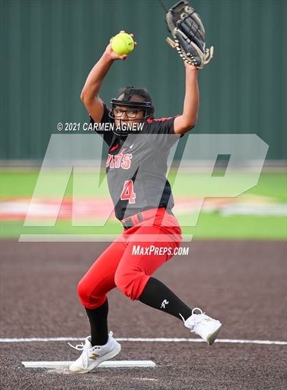Thumbnail 3 in Cypress Woods vs Langham Creek photogallery.