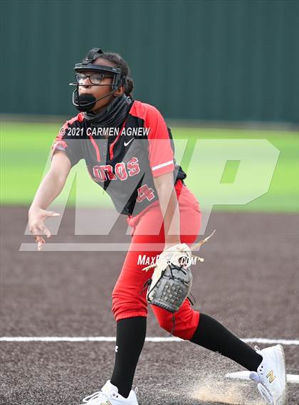 Thumbnail 3 in Cypress Woods vs Langham Creek photogallery.