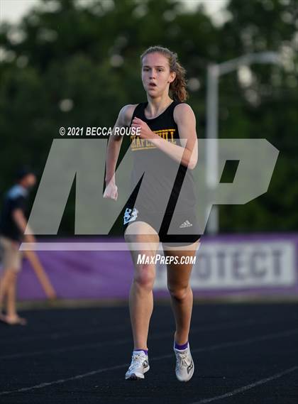 Thumbnail 1 in Ballantyne Annual Twilight 3200 Distance Meet photogallery.