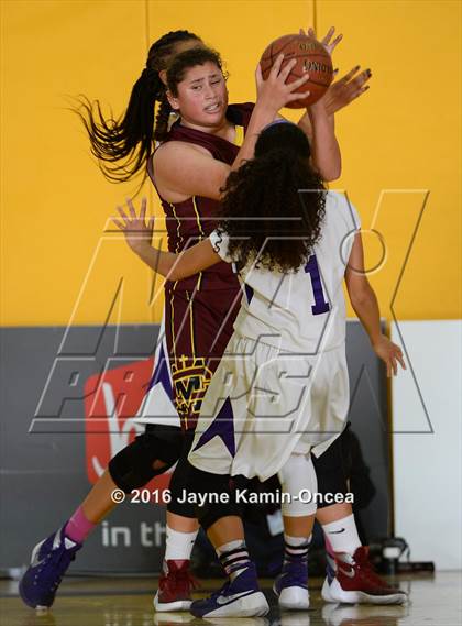 Thumbnail 2 in Cantwell-Sacred Heart vs. St. Anthony (CIF SS 4A Final) photogallery.