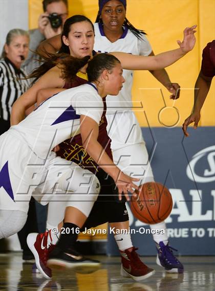 Thumbnail 2 in Cantwell-Sacred Heart vs. St. Anthony (CIF SS 4A Final) photogallery.