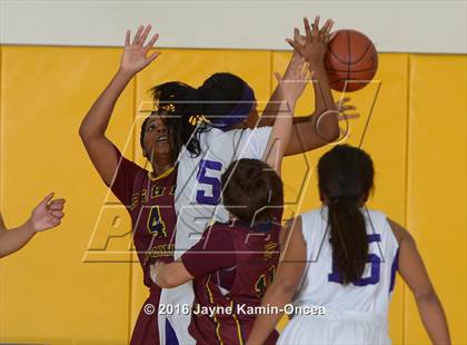 Thumbnail 3 in Cantwell-Sacred Heart vs. St. Anthony (CIF SS 4A Final) photogallery.
