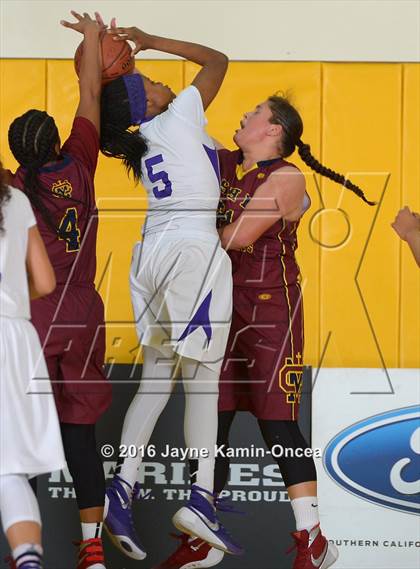 Thumbnail 2 in Cantwell-Sacred Heart vs. St. Anthony (CIF SS 4A Final) photogallery.