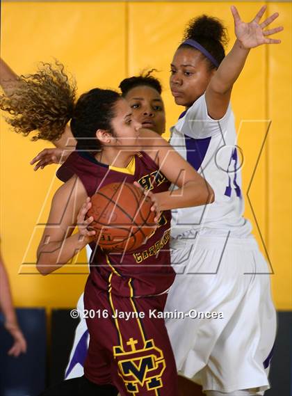 Thumbnail 2 in Cantwell-Sacred Heart vs. St. Anthony (CIF SS 4A Final) photogallery.