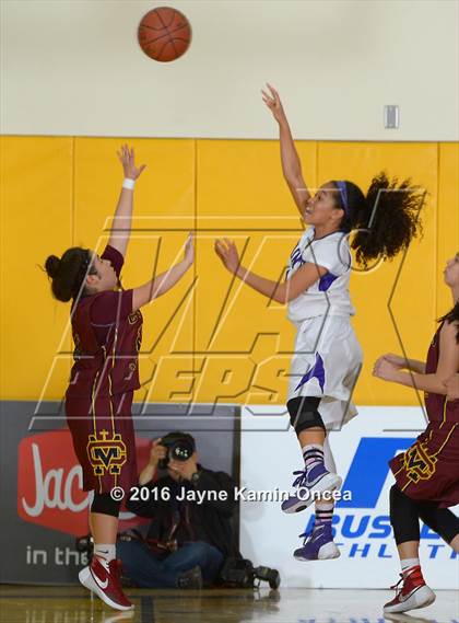 Thumbnail 2 in Cantwell-Sacred Heart vs. St. Anthony (CIF SS 4A Final) photogallery.