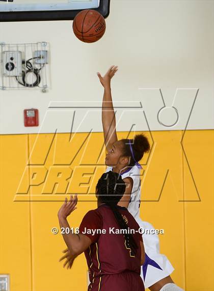 Thumbnail 3 in Cantwell-Sacred Heart vs. St. Anthony (CIF SS 4A Final) photogallery.
