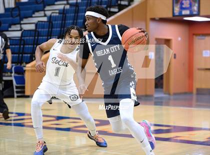 Thumbnail 3 in Dream City Christian National vs Socal Academy photogallery.